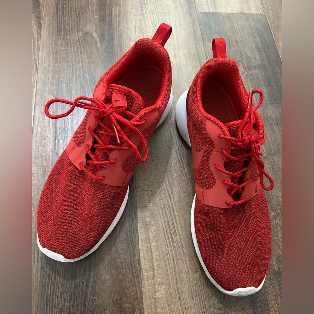 ♥️Nike♥️Mens Roshe One Knit Jacquard Gym Maroon/ Red size 10